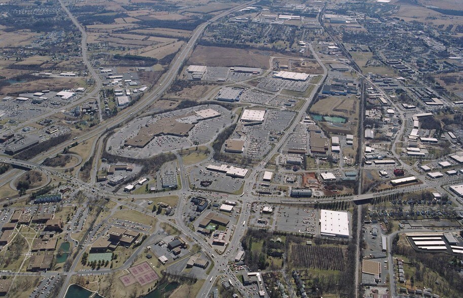 More Photos Of 1523 S Pleasant Valley Rd, Winchester Land For Lease