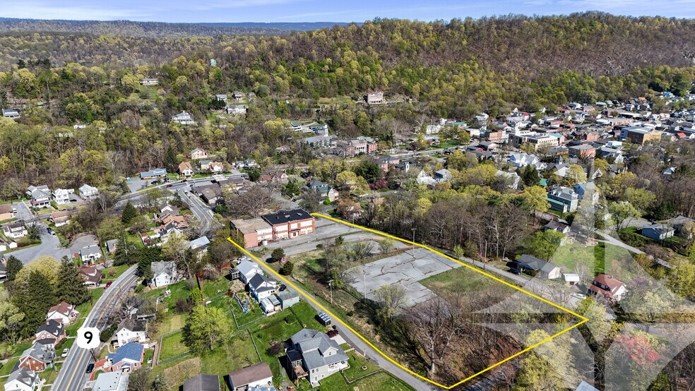 More Photos Of 187 S Green St, Berkeley Springs Land For Sale