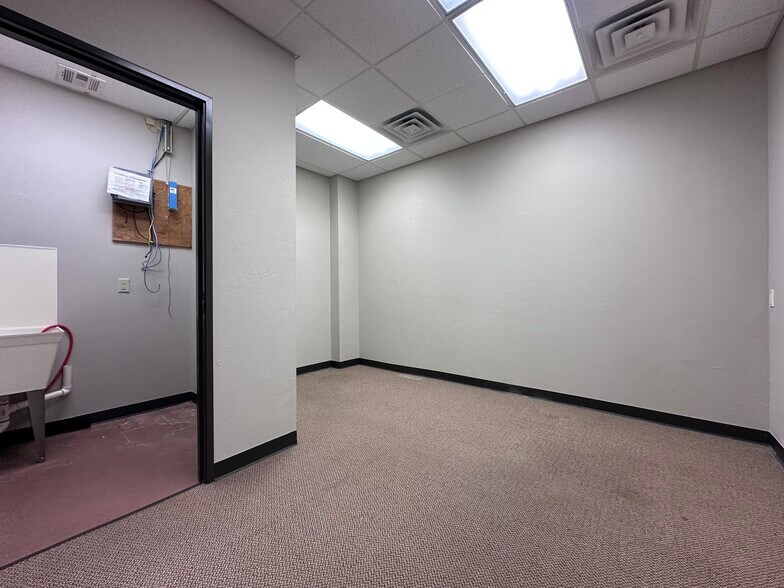 More Photos Of 360 24th Ave NW, Norman Storefront For Lease