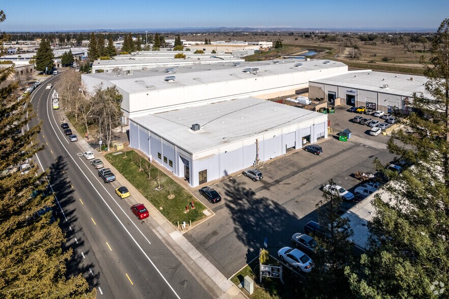 More Photos Of 2587 Mercantile Dr, Rancho Cordova Warehouse For Lease