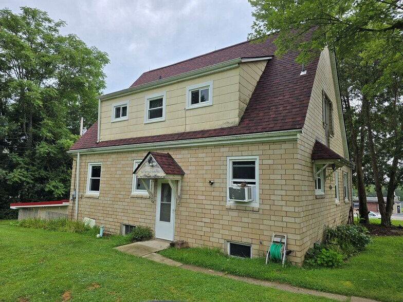 More Photos Of 368 Pittsburgh Rd, Butler Flex For Sale