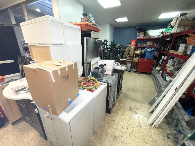 More Photos Of 1155 NE Cleveland St, Clearwater Office Residential For Lease