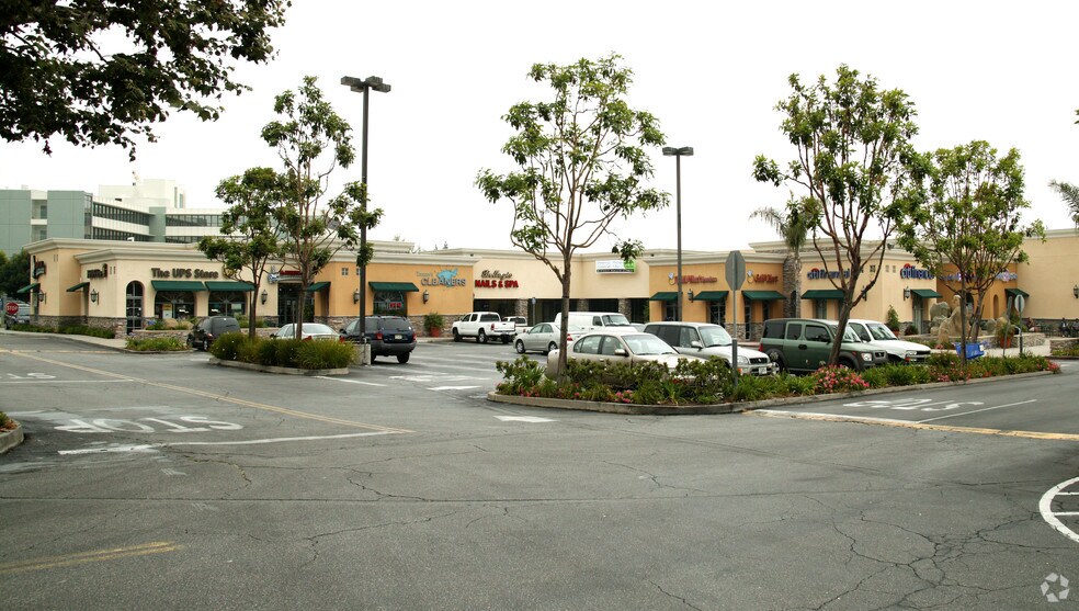 More Photos Of 21035-21143 Hawthorne Blvd, Torrance General Retail For Lease