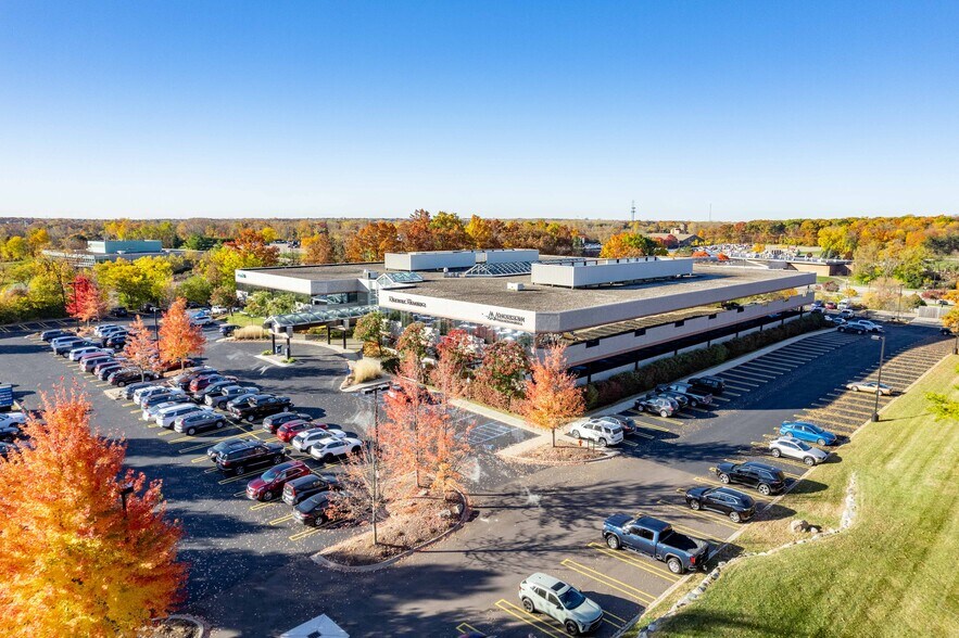 More Photos Of 691 N Squirrel Rd, Auburn Hills Office For Lease