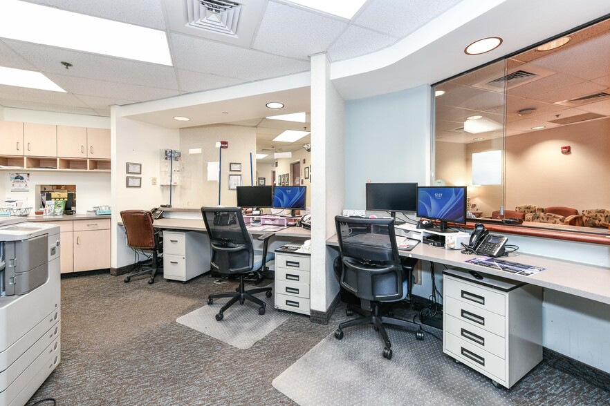 More Photos Of 1860 Town Center Dr, Reston Medical For Sale