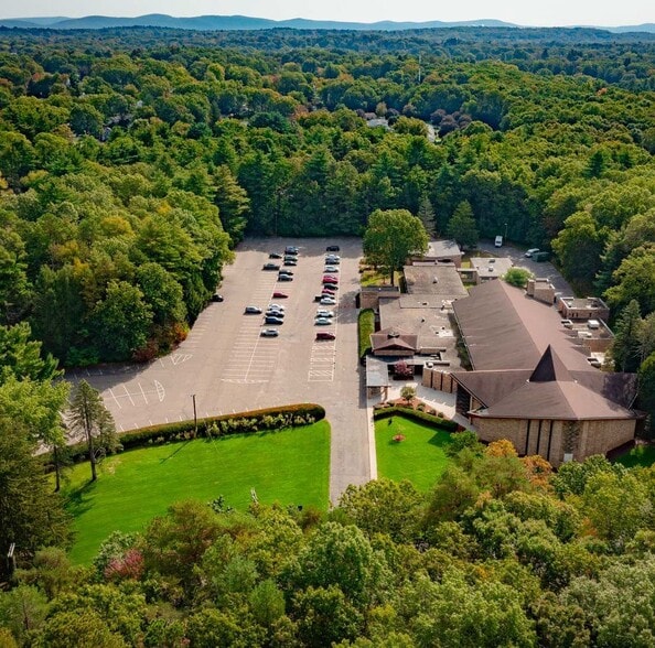 More Photos Of 979 Dickinson St, Springfield Schools For Sale