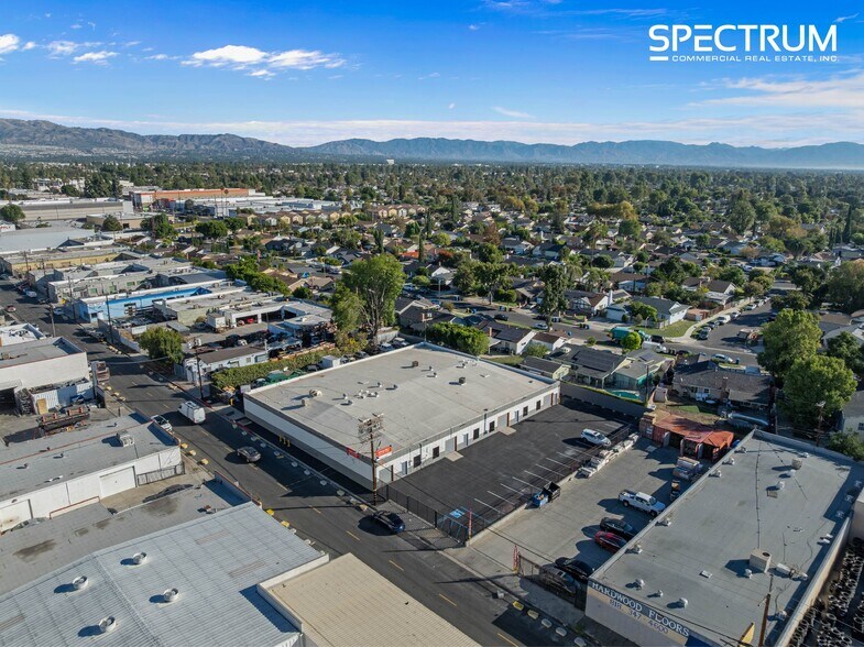 More Photos Of 7638 Deering Ave, Canoga Park Manufacturing For Sale