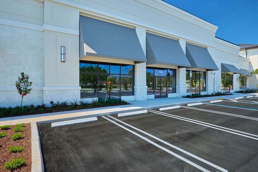 More Photos Of 1908 SW Gatlin Blvd, Port Saint Lucie General Retail For Lease