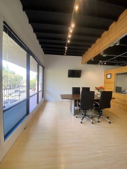 More Photos Of 28025 Dorothy Dr, Agoura Hills Office For Lease