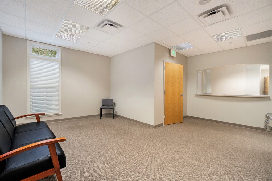 More Photos Of 11600 Atlantis Pl, Alpharetta Medical For Sale