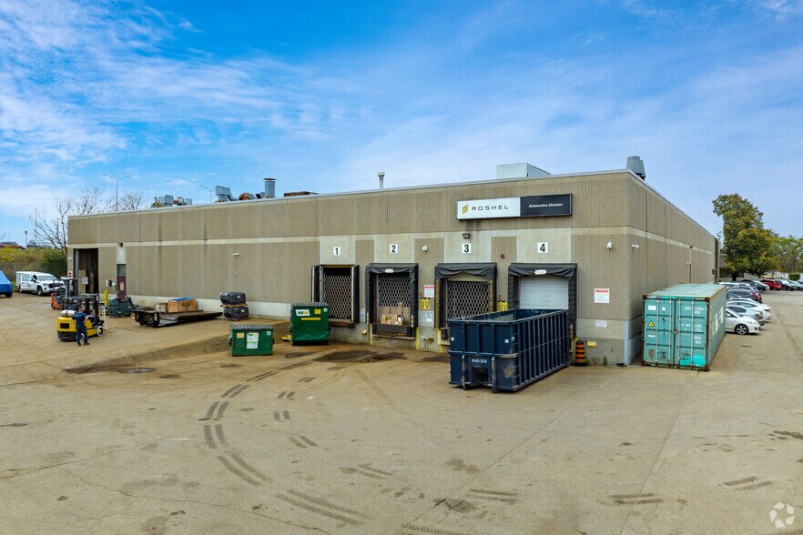 More Photos Of 7381 Pacific Cir, Mississauga Warehouse For Sale