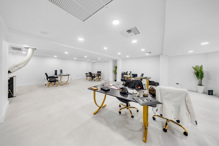 More Photos Of 5401 Collins Ave, Miami Beach Apartments For Sale