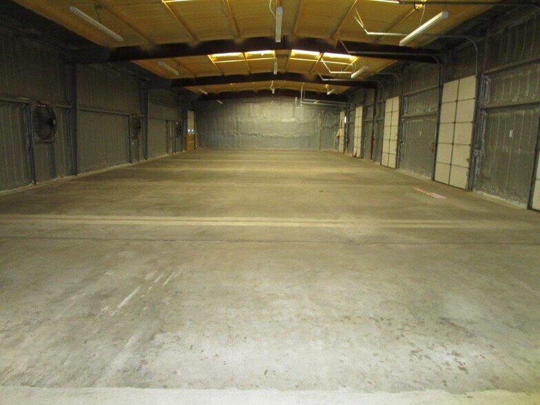 More Photos Of 2121 W Mary St, Garden City Industrial For Lease