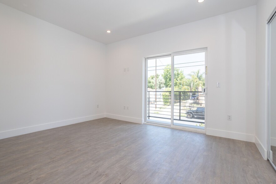 More Photos Of 12647-12649 N Bradley Ave, Sylmar Apartments For Sale
