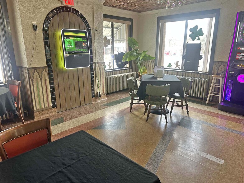 More Photos Of 982 W Center St, Sheppton Bar For Sale