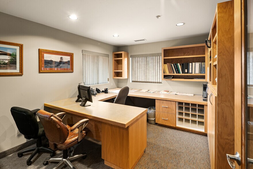 More Photos Of 75 Kallof Pl, Sedona Loft Creative Space For Lease