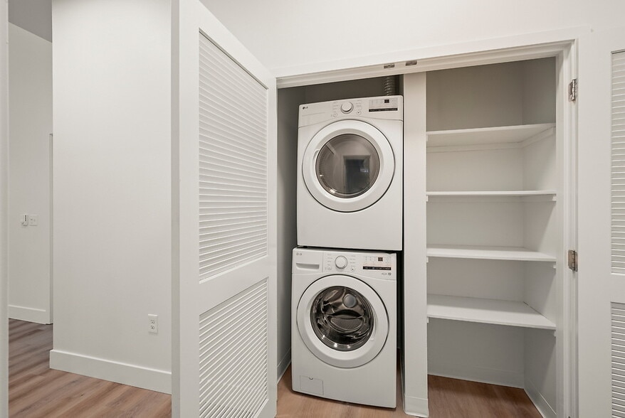 More Photos Of 2441 76th Ave SE, Mercer Island Apartments For Lease