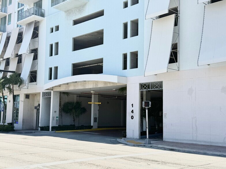 More Photos Of 140 S Dixie Hwy, Hollywood Apartments For Sale