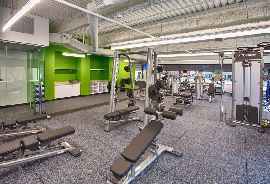 More Photos Of 1600 Broadway, Denver Office For Lease