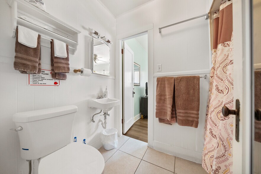 More Photos Of 741 Park Ave, Hot Springs Hotel For Sale