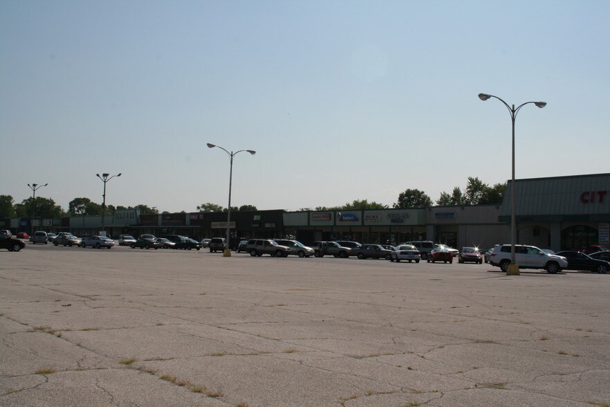 More Photos Of 5400 Broadway, Merrillville Unknown For Lease