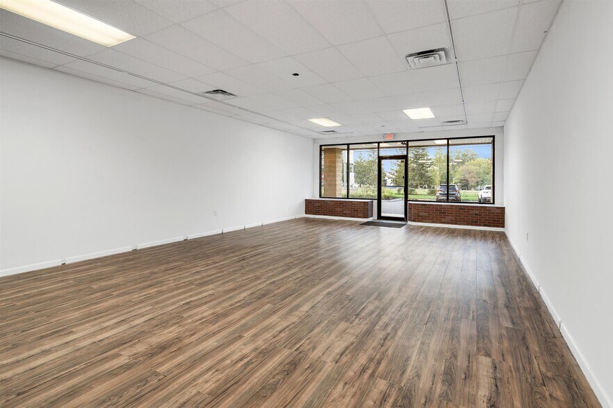 More Photos Of 680 Route 33 E, East Windsor General Retail For Lease