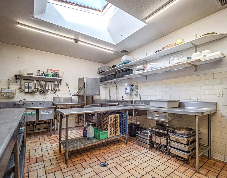 More Photos Of 923 State Route 32, Highland Mills Restaurant For Lease