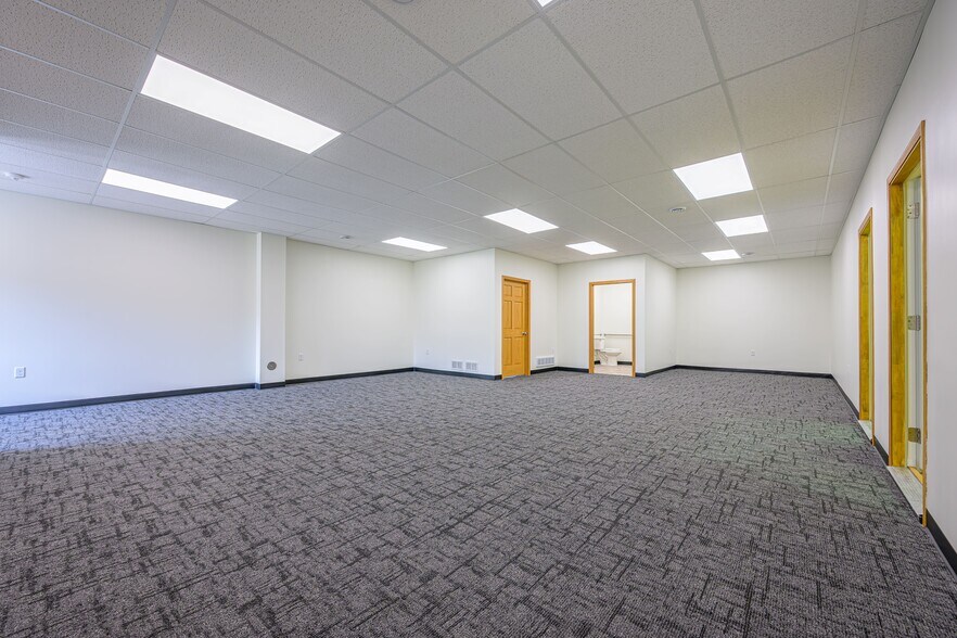 More Photos Of 541 8th E st, Hector Industrial For Sale