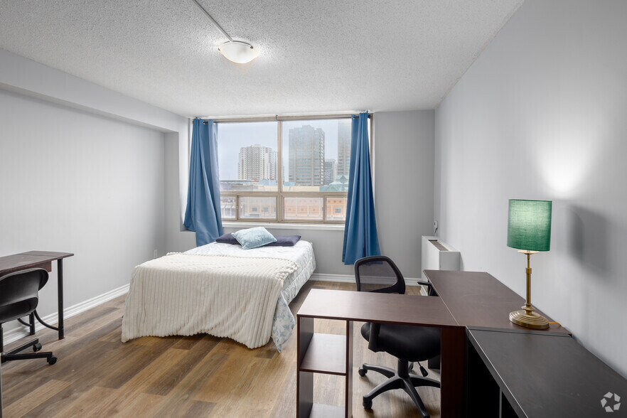 More Photos Of 186 King St, London Apartments For Lease