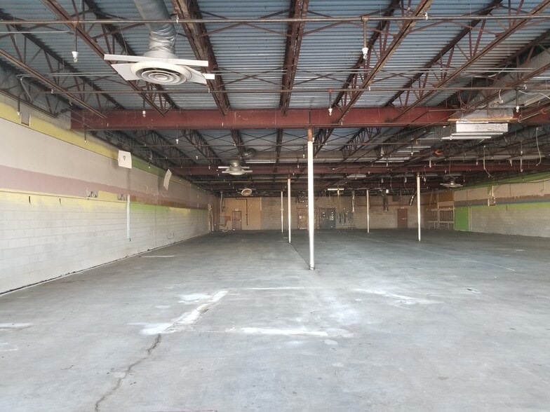More Photos Of 1340 W State Rd 2, La Porte Unknown For Lease