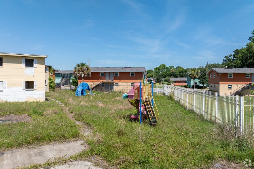 More Photos Of 4646 Moncrief Rd, Jacksonville Apartments For Sale