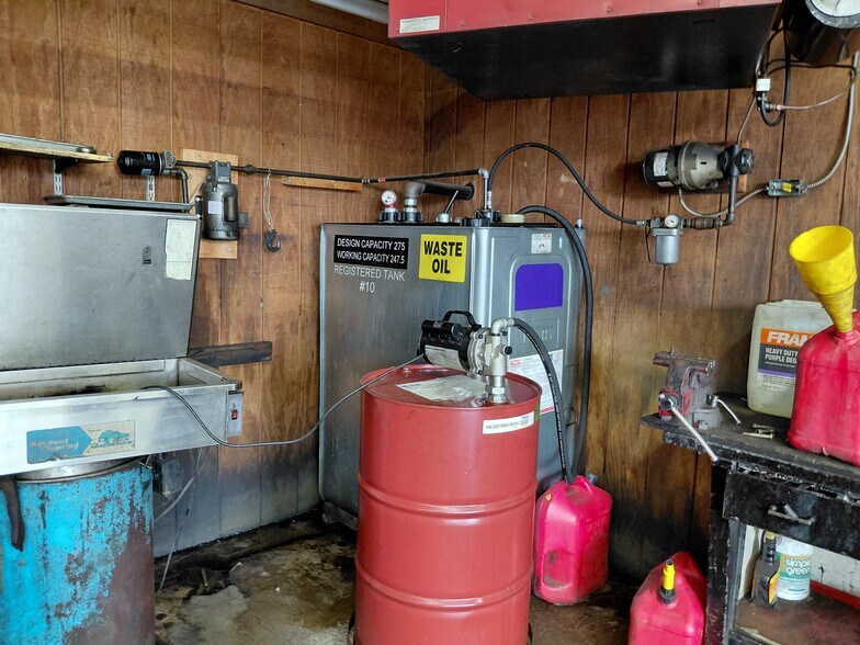 More Photos Of 7 Saratoga Ave, Ballston Spa Auto Repair For Sale