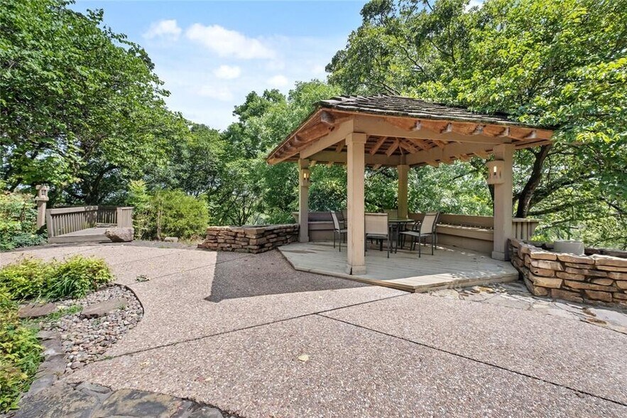 More Photos Of 1051 Peterson Dr, Decatur Specialty For Sale