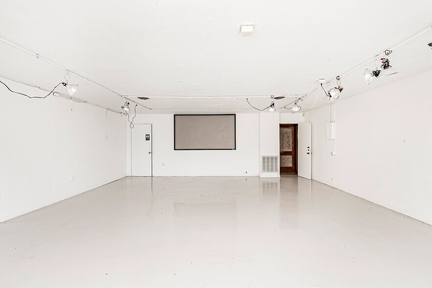 More Photos Of 1600 Government St, Baton Rouge Freestanding For Lease