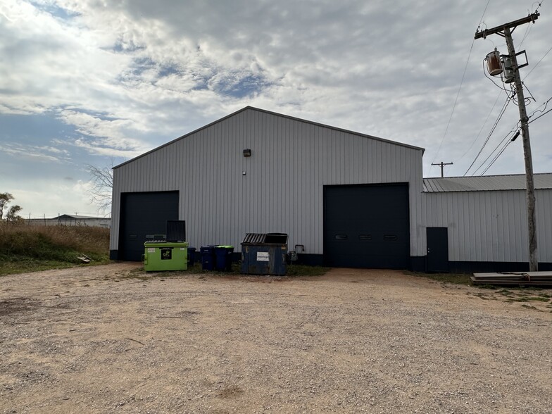 More Photos Of 3945 S Blue Star Dr, Traverse City Service For Lease
