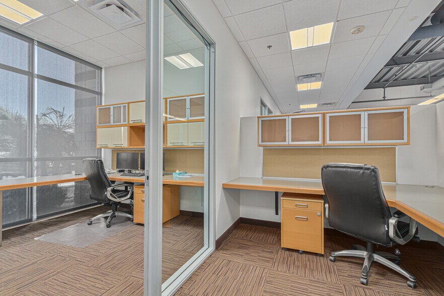 More Photos Of 4650 E Cotton Center Blvd, Phoenix Office For Lease