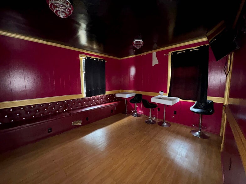 More Photos Of 5606 Talbott Pl, Woodlawn Storefront Retail Office For Sale