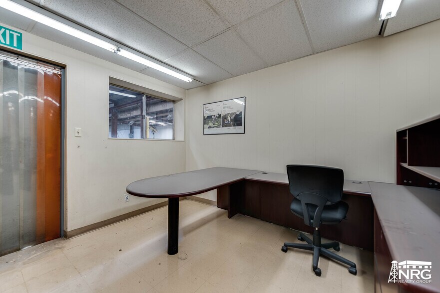 More Photos Of 2818 W 42nd St, Odessa Warehouse For Lease