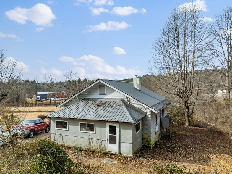 More Photos Of 146 Monteith Rd, Brevard Multifamily For Sale