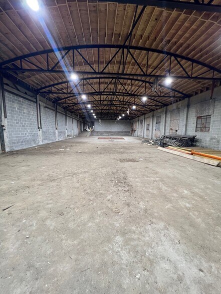 More Photos Of 1795 King Street Ext, North Charleston Warehouse For Sale
