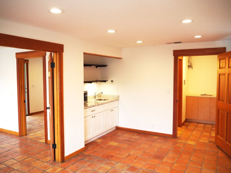 More Photos Of 445 2nd St W, Sonoma Office For Lease