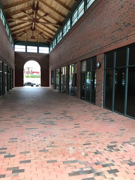 More Photos Of 20035 Jetton Rd, Cornelius Freestanding For Lease