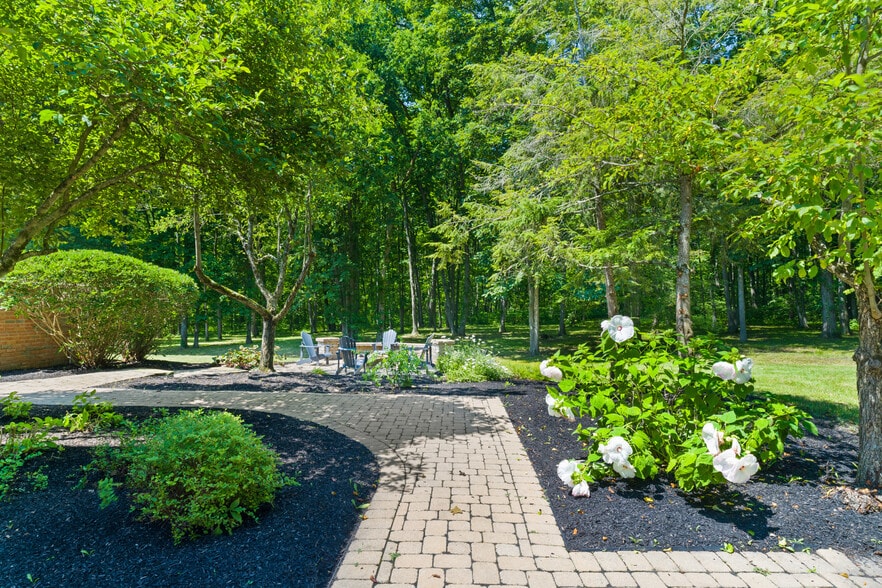 More Photos Of 5455 Plantation Rd, Sunbury Lodge Meeting Hall For Sale