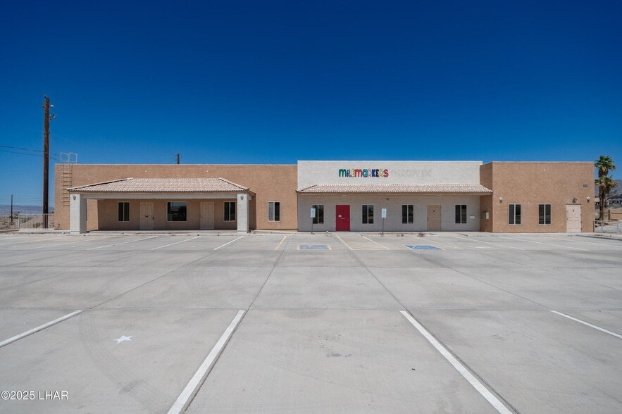 More Photos Of 1515 N Lake Havasu Ave, Lake Havasu City General Retail For Sale