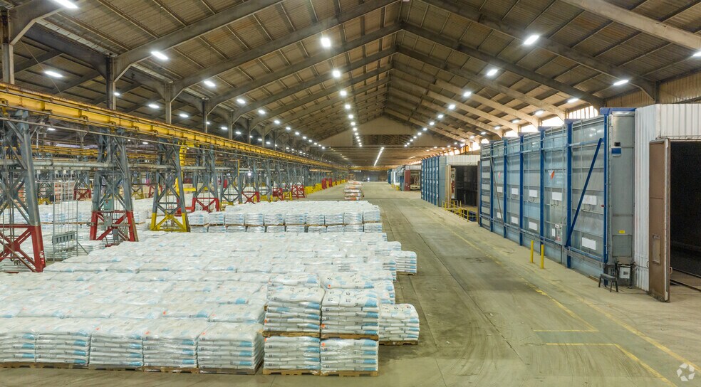 More Photos Of 202 Raleigh St, Wilmington Manufacturing For Lease