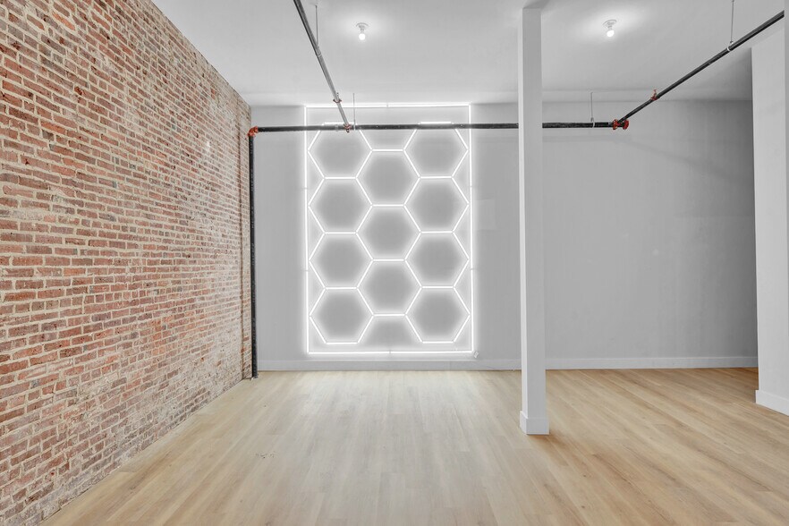 More Photos Of 115-117 Penn Ave, Scranton Storefront Retail Residential For Lease