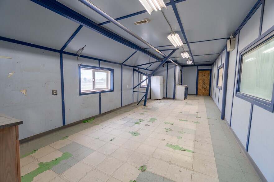 More Photos Of 1511 4th St, Nisku Manufacturing For Lease