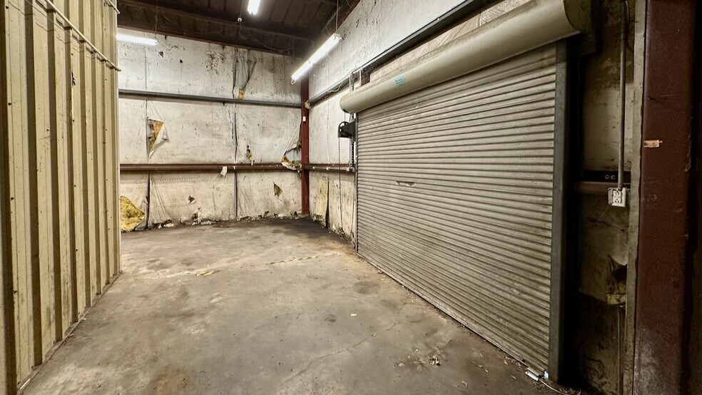 More Photos Of 3107 Spring Hill Ave, Mobile Freestanding For Sale