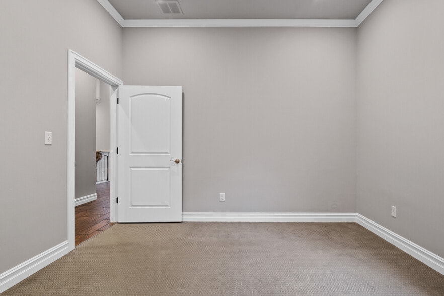 More Photos Of 6281 E 120th Ct, Tulsa Medical For Lease
