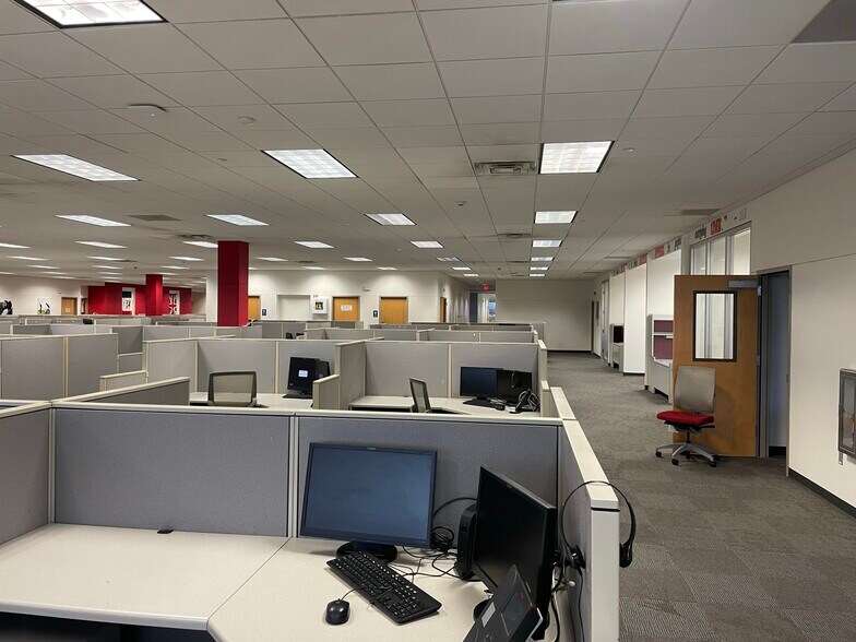 More Photos Of 1125 Dina Ct, Hiawatha Office For Lease